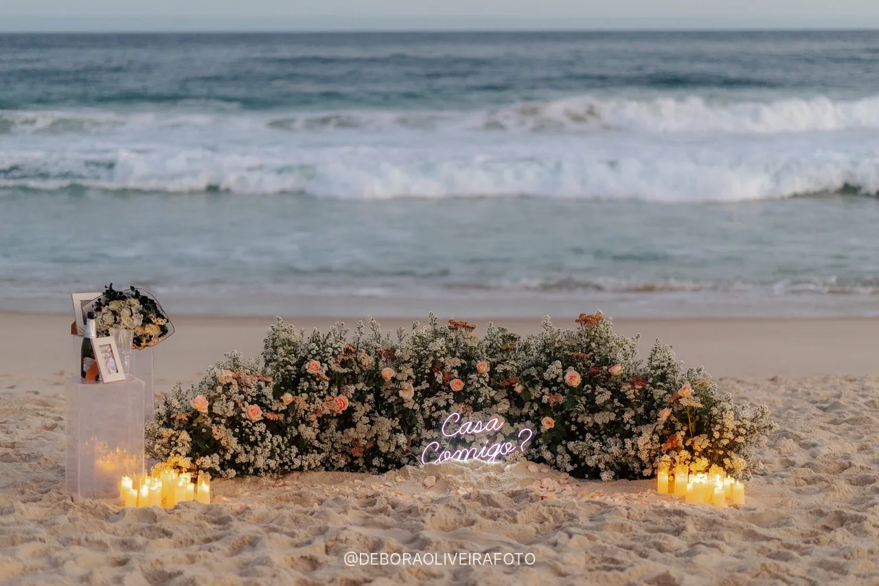 Pedido de Casamiento con Jardín de Flores en la Playa en Río de Janeiro: Eduardo & Isabely