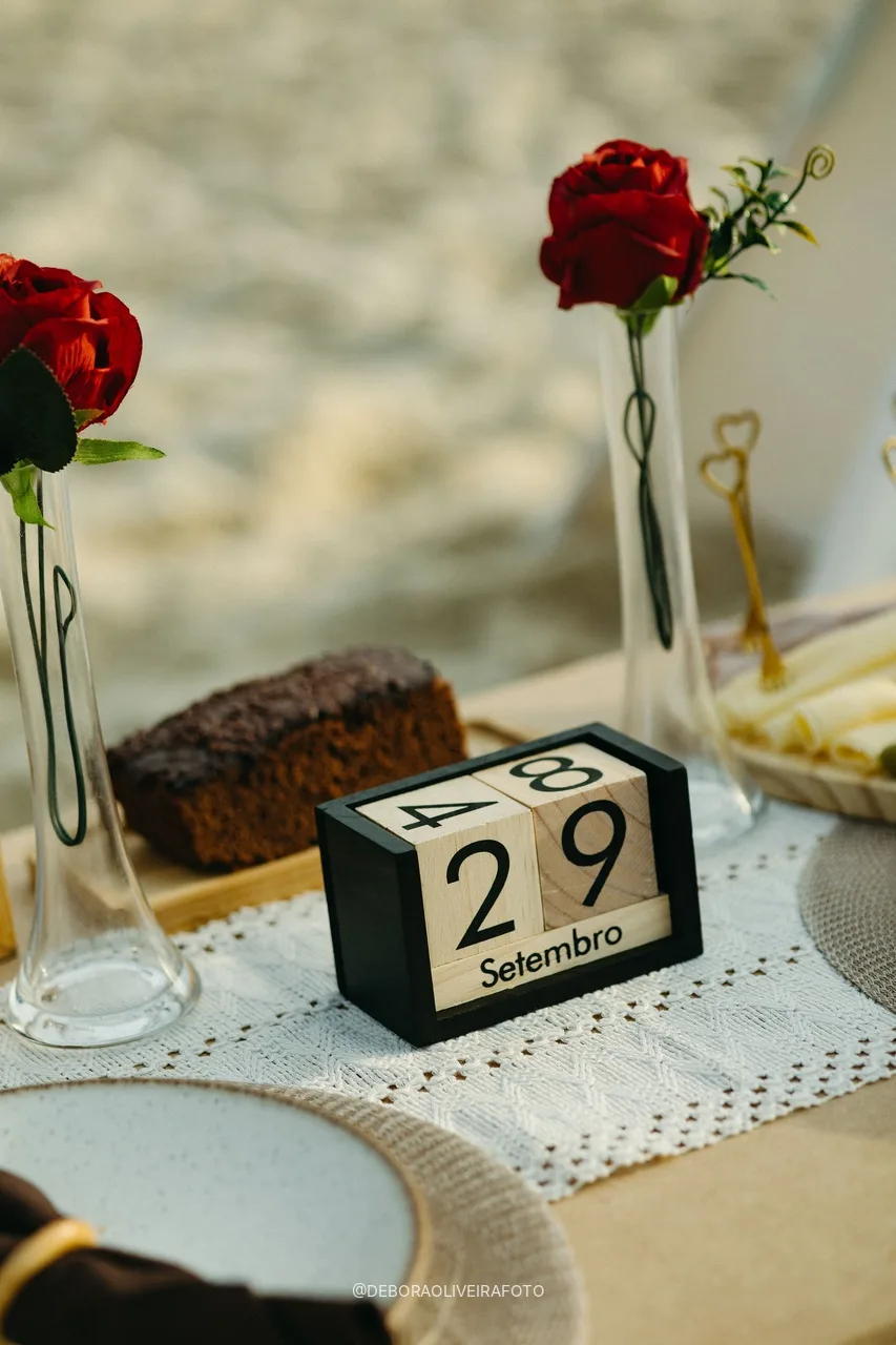 Calendar marking September 29 on the picnic table
