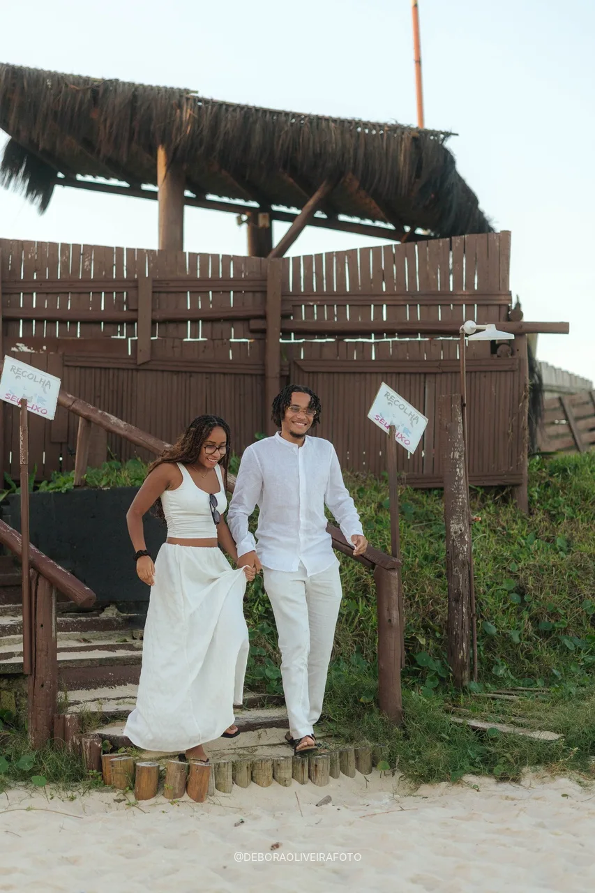Stanley y Oceane llegando juntos a la playa